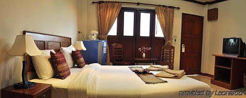 Baan Chayna Hotel Bang Tao Beach  Esterno foto